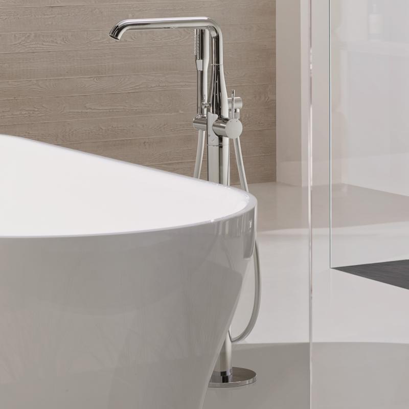 Смеситель для ванны Grohe Essence New напольный (23491001) фото