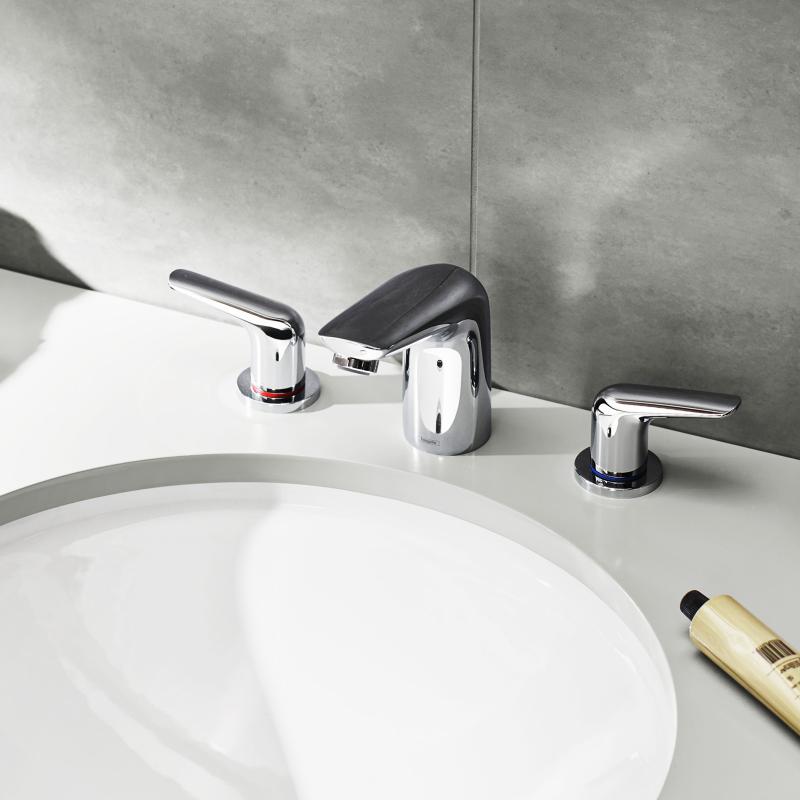 Смеситель для умывальника Hansgrohe Novus на 3 отверстия (71140000) фото